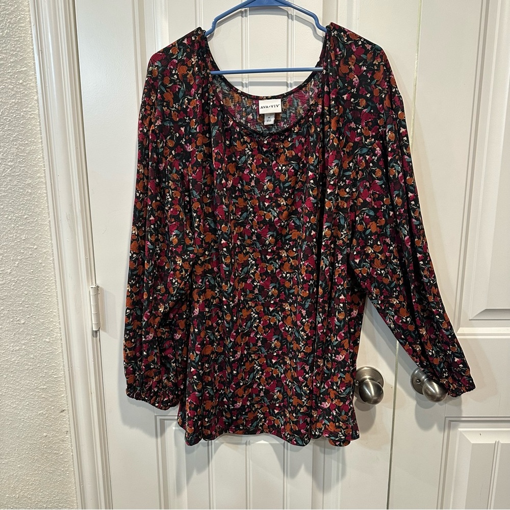 Ava & Viv top